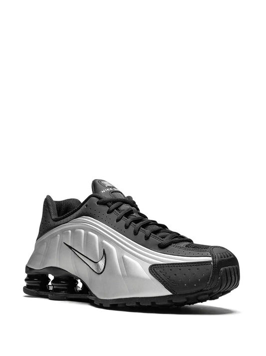 Shox R4