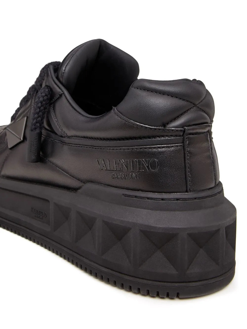 One Stud Xl Leather