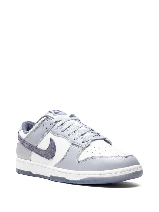 Dunk Low Light Carbon