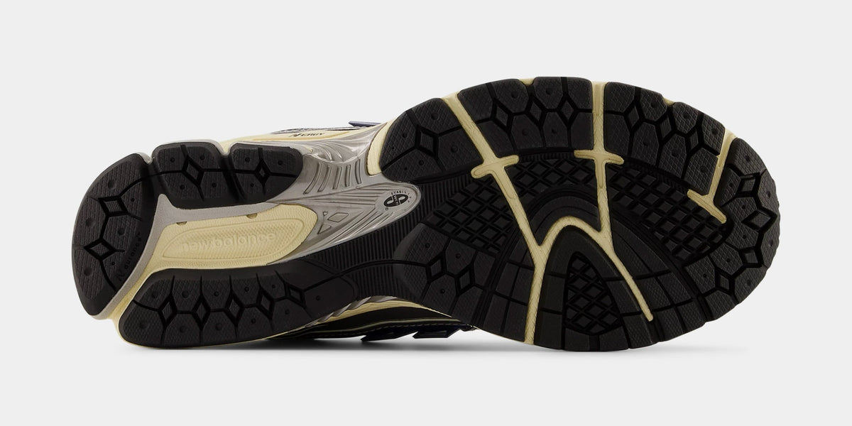 Exclusive 1906R Mens Running Shoes (Navy/Beige) — 4 — Top View