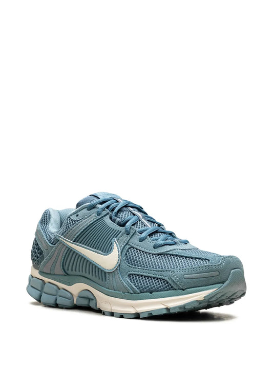 Zoom Vomero 5
