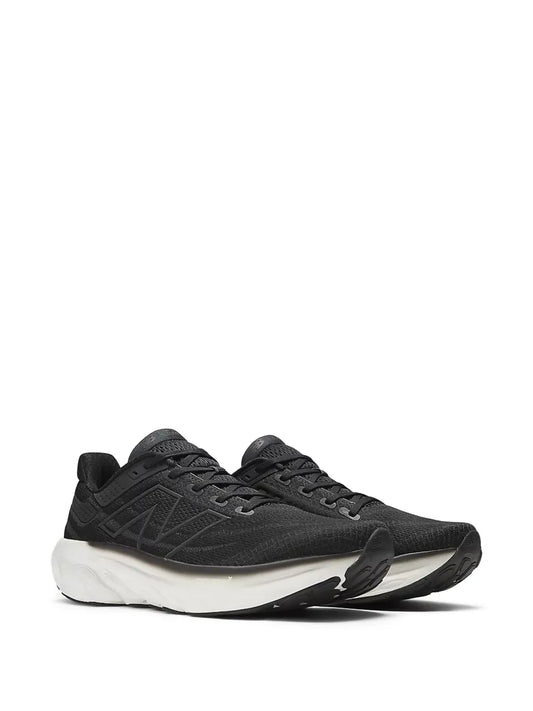 1080V13 Black/White