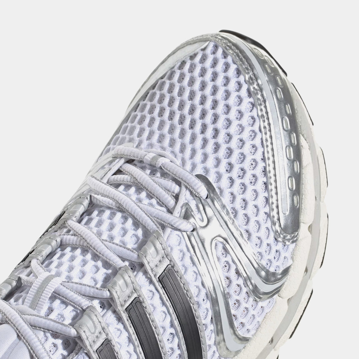 Exclusive Adistar Control 5 Mens Running Shoes (Silver Metallic/Grey One/Core Black) — 4 — Detail View
