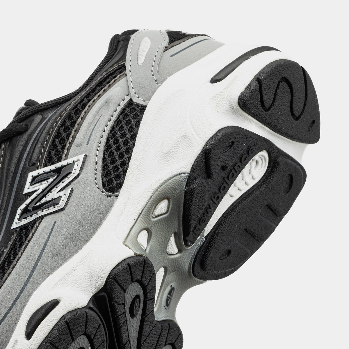 Exclusive 1000 Preschool Running Shoes (Black/Grey) — 10.5C — Lifestyle View