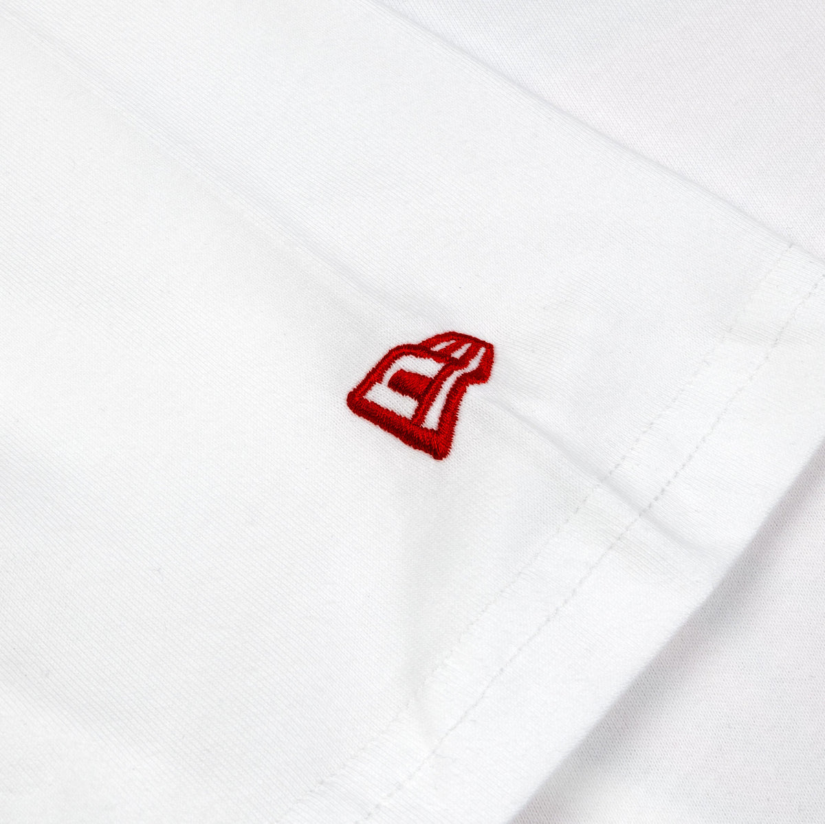 Exclusive Chicago Bulls Mens Short Sleeve Shirt (White/Red) — S — Top View