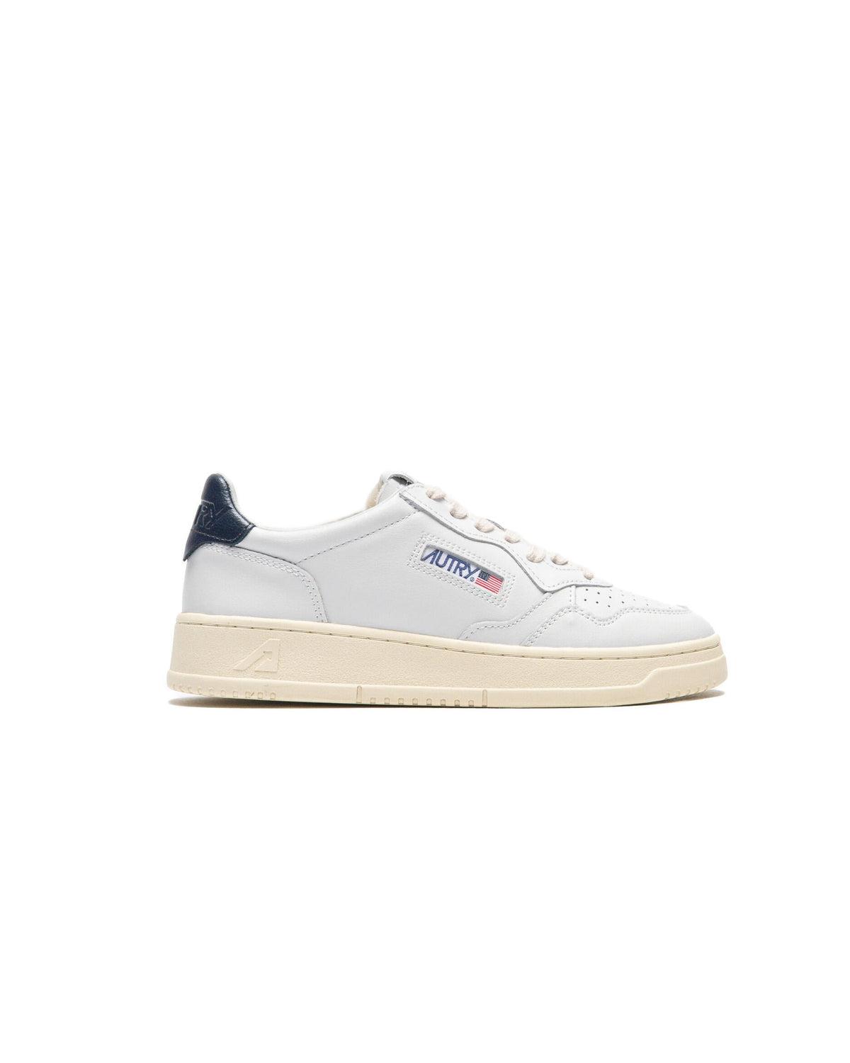 Exclusive Autry Action Shoes WMNS MEDALIST LOW — 5 — Front View