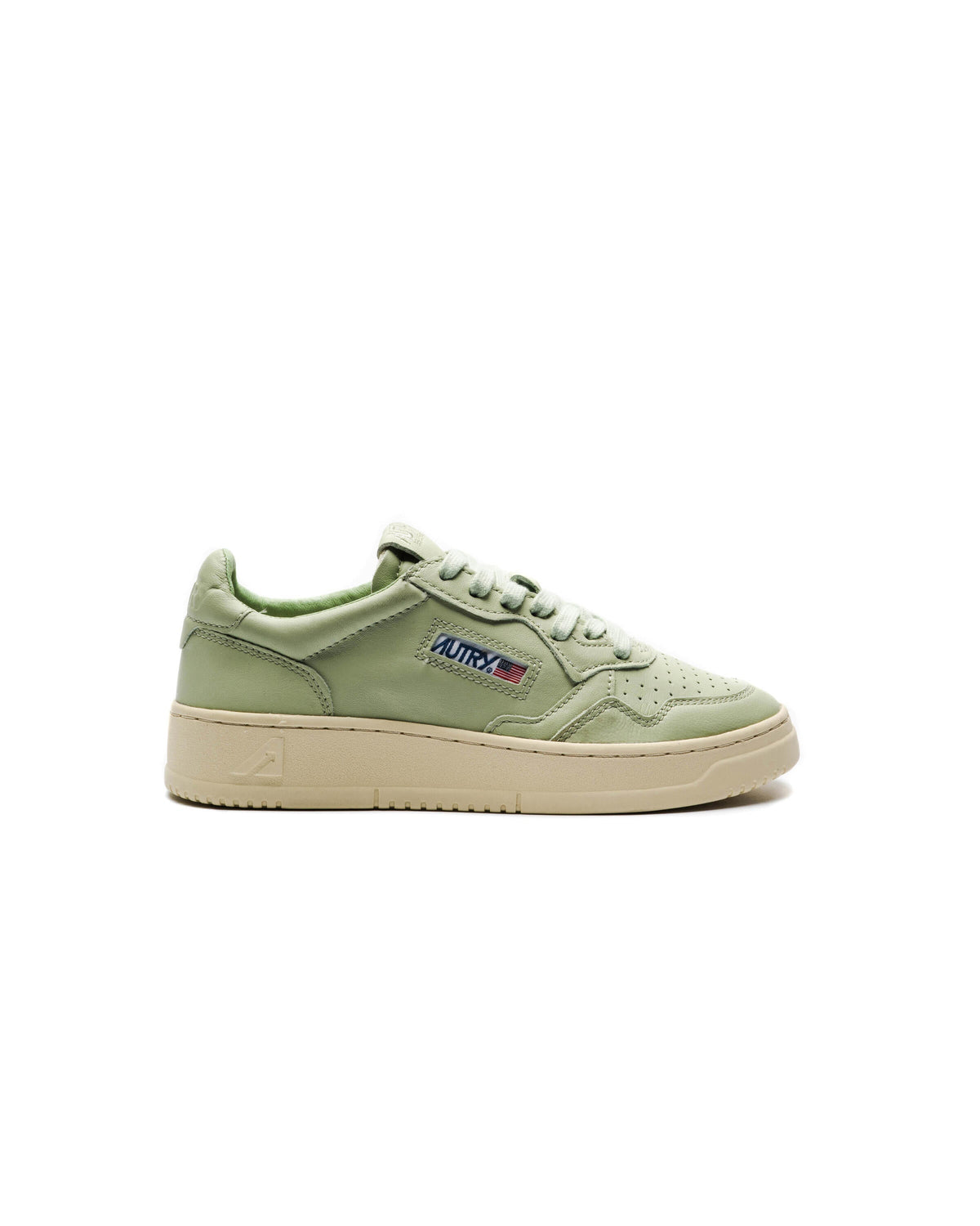 Exclusive Autry Action Shoes Wmns Medalist Low — 5 — Front View