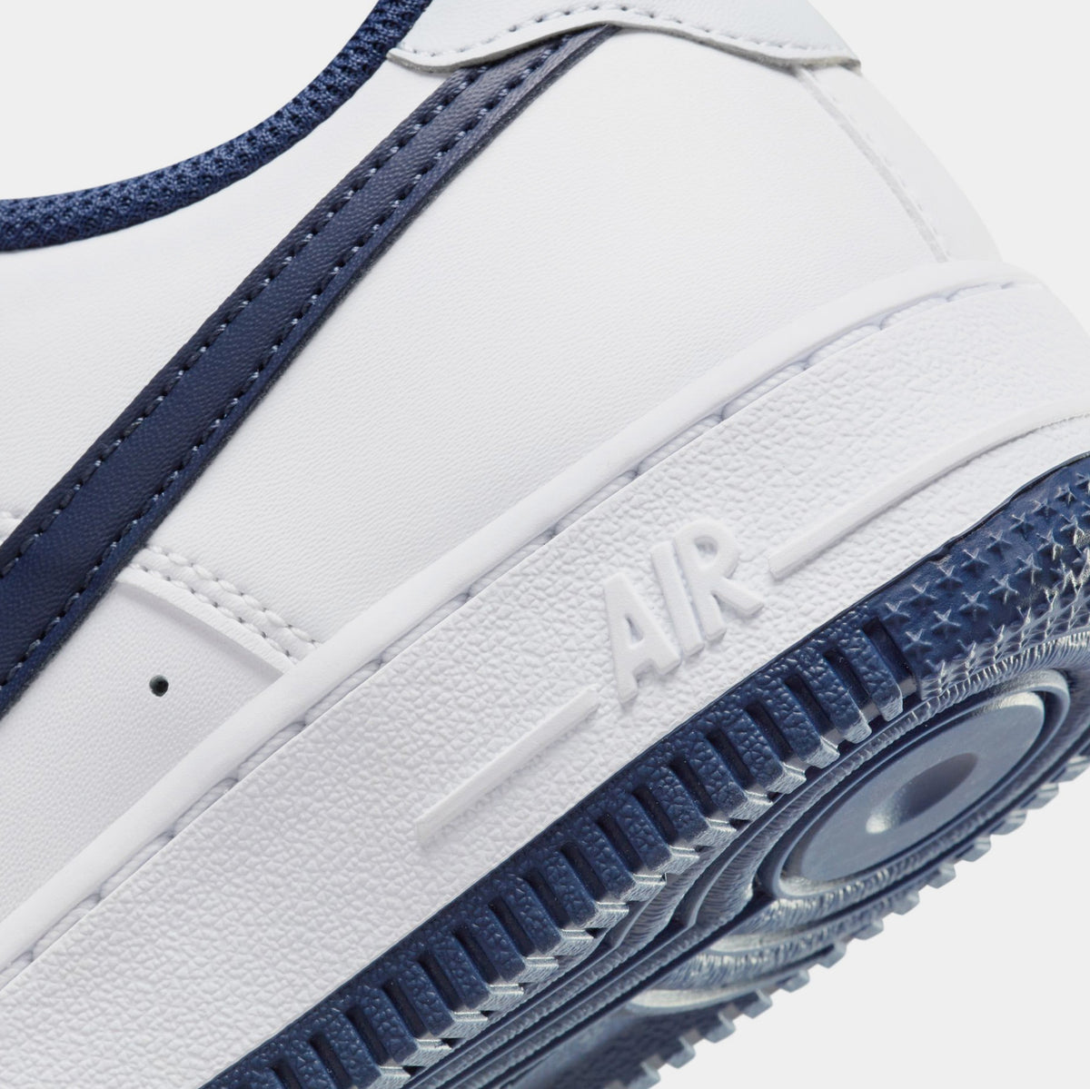 Exclusive Air Force 1 Grade School Basketball Shoes (White/Midnight Navy/Football Grey) — 1Y — Top View