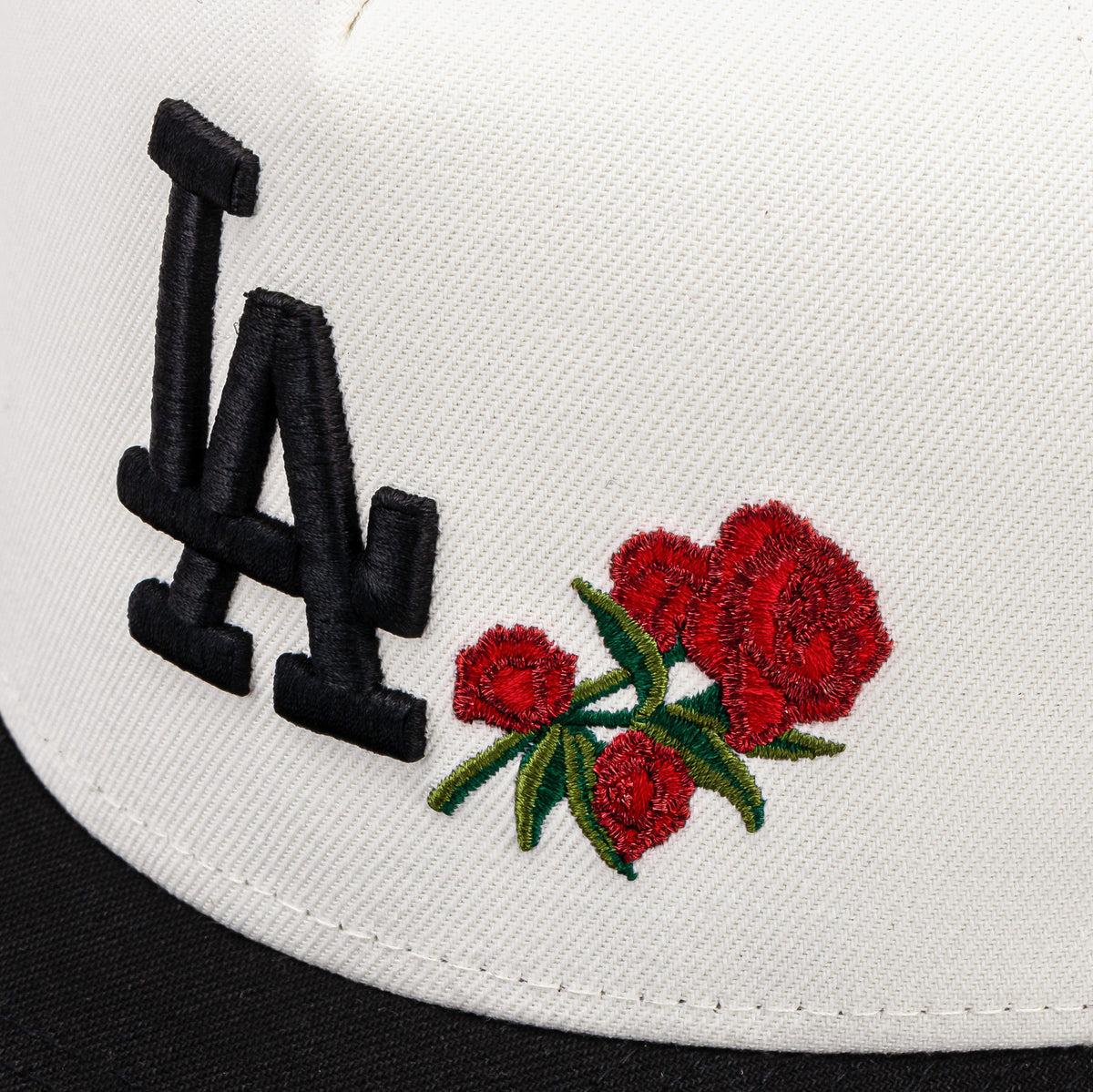 Exclusive Shoe Palace Exclusive Los Angeles Dodgers Curve Rose 950AF Snapback Mens Hat (Chrome/Black) — OS — Detail View