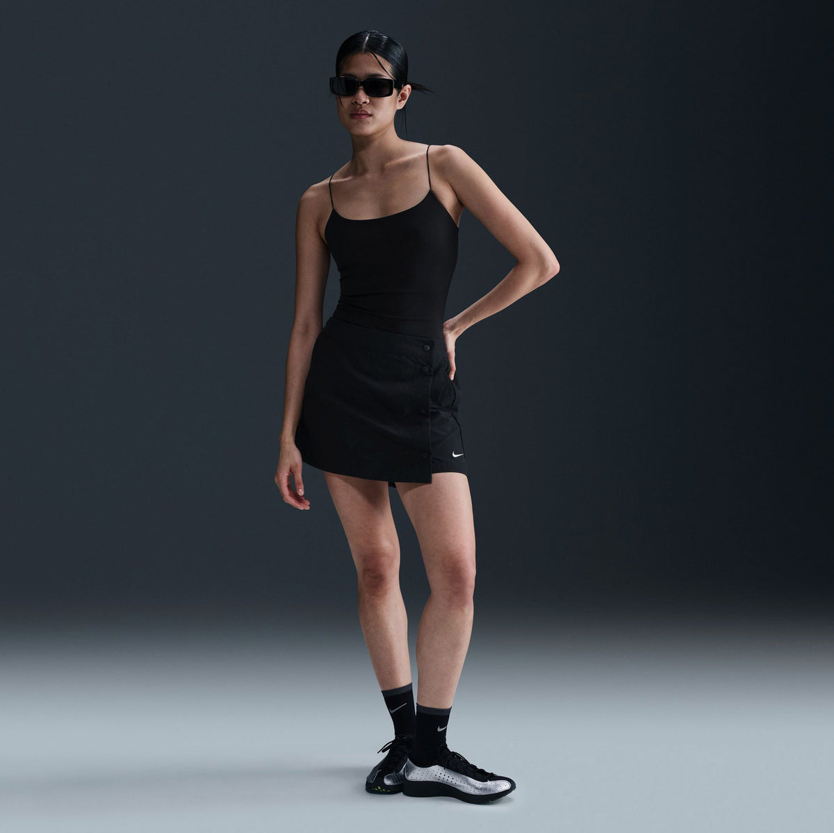 Exclusive Essential Woven 3" Womens Skort (Black/White) — XS — Detail View