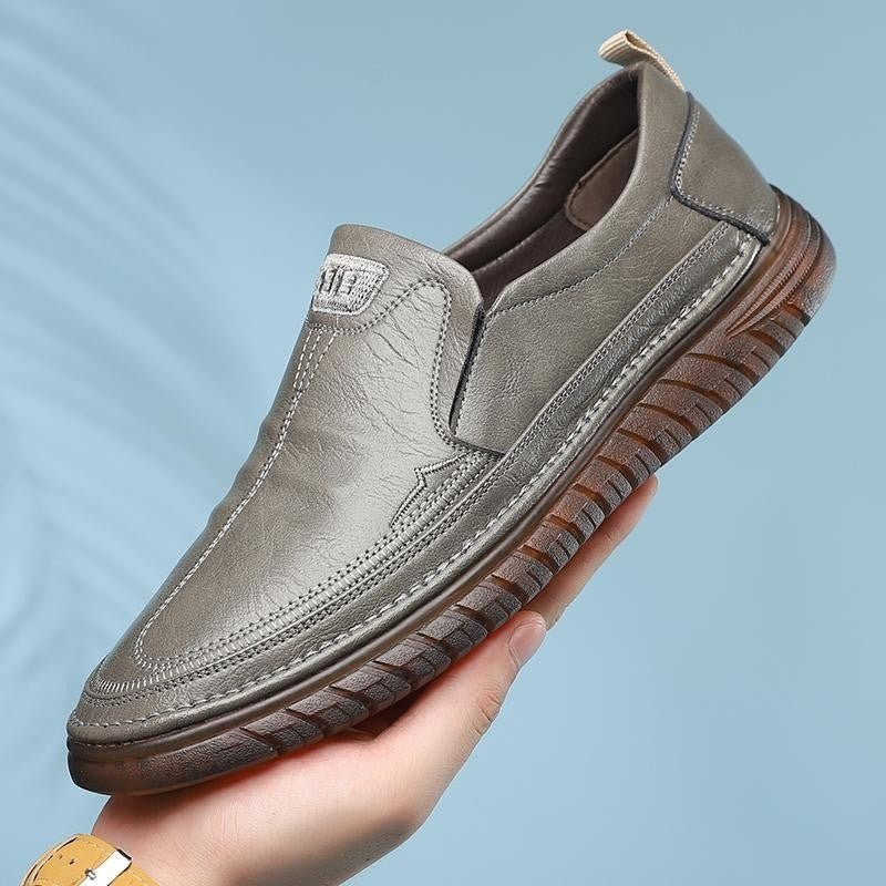 Exclusive Men's Leather Shoes — Black Four Seasons — Size 38 — Detail View