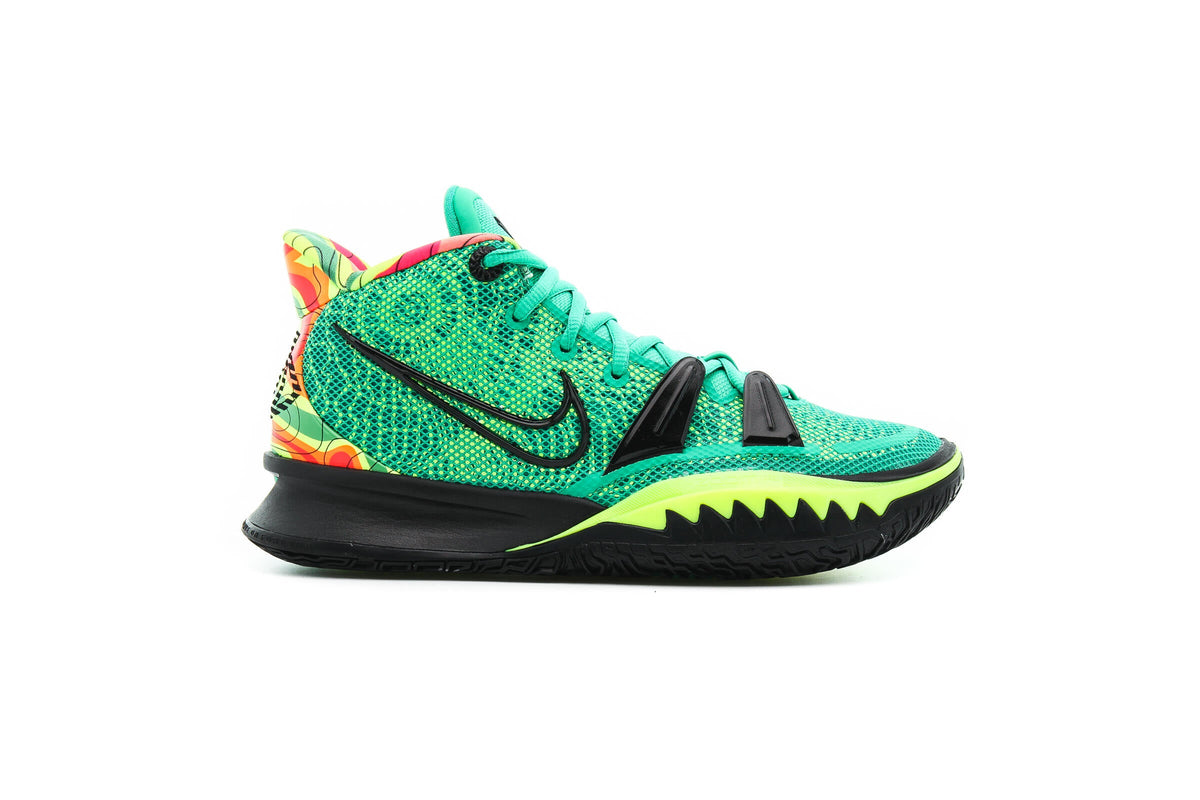 Exclusive Nike KYRIE 7 "STADIUM GREEN" — 3.5 — Front View