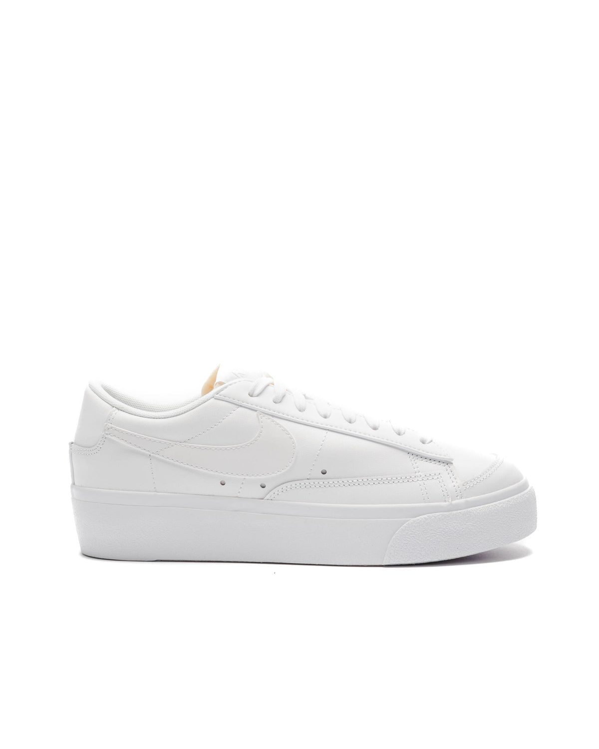 Exclusive Nike WMNS BLAZER LOW PLATFORM — 5 — Front View
