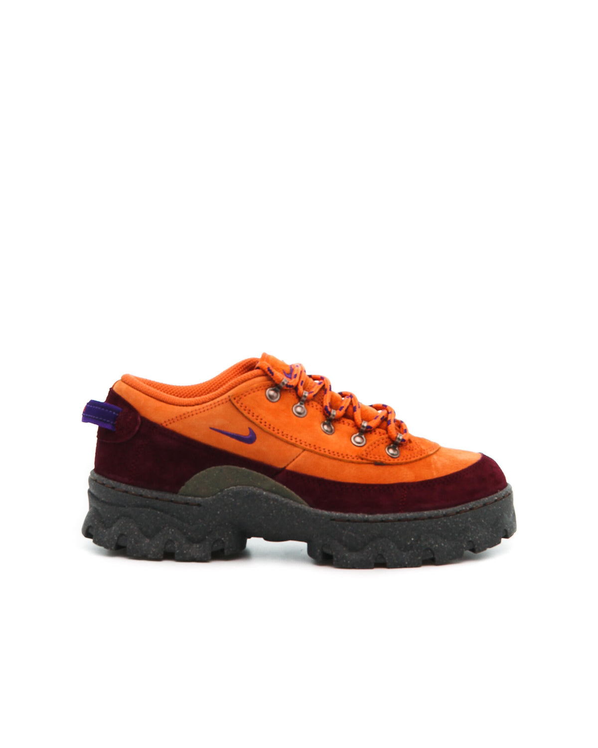 Exclusive Nike WMNS LAHAR LOW — 5 — Front View