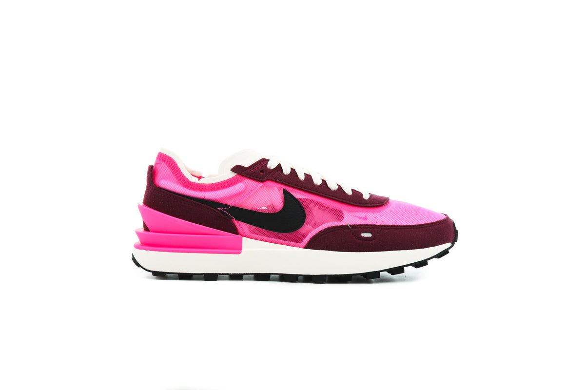 Exclusive Nike WMNS WAFFLE ONE — 5 — Front View