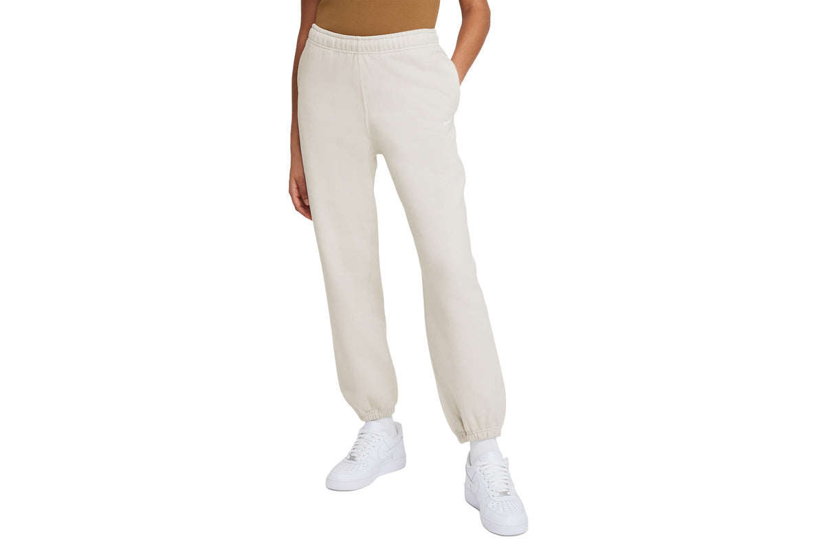Exclusive Nike WMNS SOLOSWOOSH PANT — 2XS — Front View
