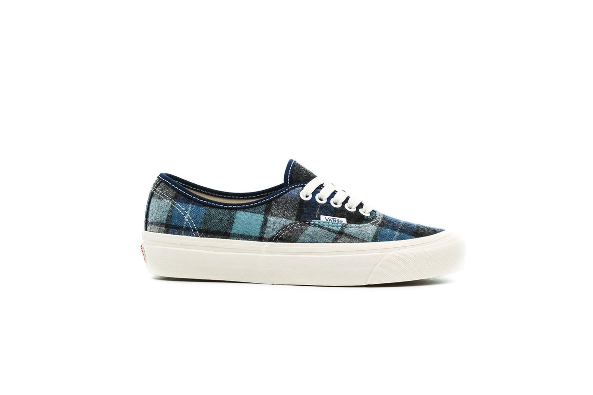 Exclusive Vans x Pendleton AUTHENTIC — 3.5 — Front View