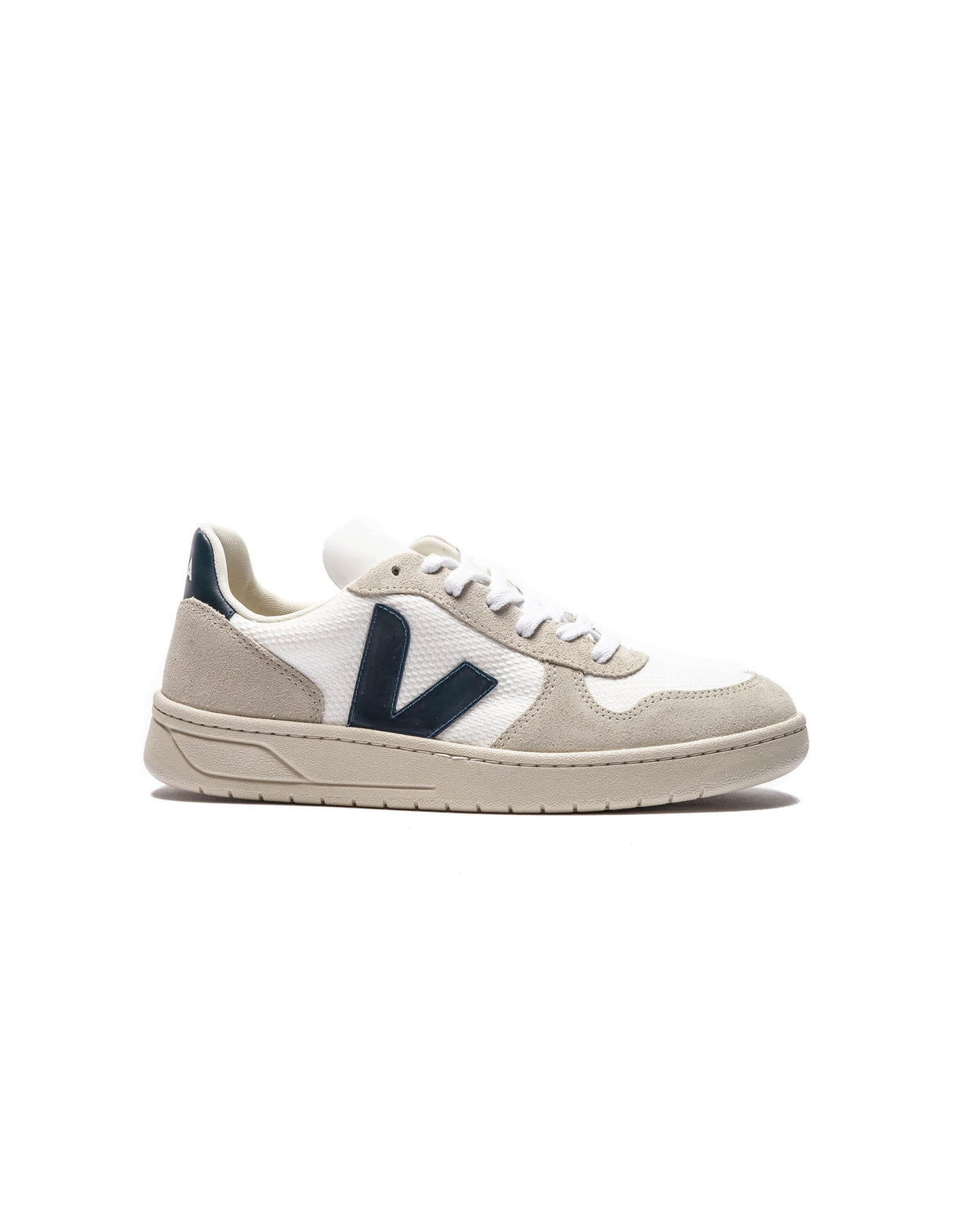 Exclusive Veja WMNS V-10 B-MESH — 4 — Front View