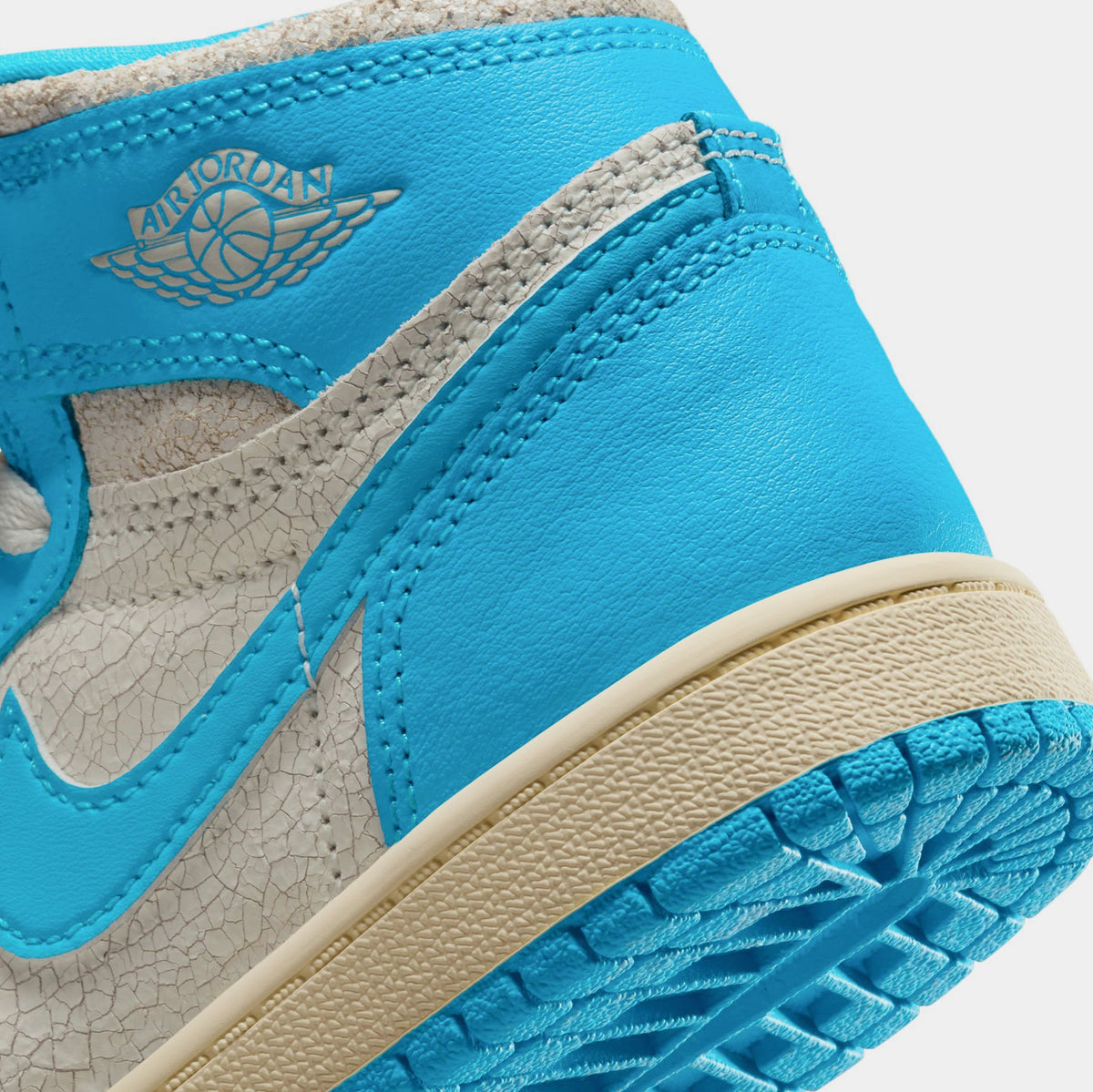 Exclusive Air Jordan 1 Retro High OG UNC Reimagined Preschool Lifestyle Shoes (Dark Powder Blue/Dark Powder Blue/Sail) — 10.5C — Lifestyle View