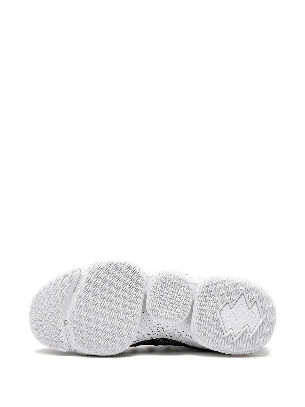 Lebron Xv
