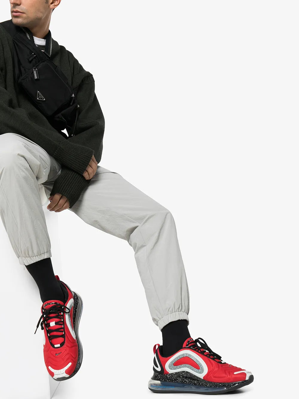 Undercover Air Max 720 Red