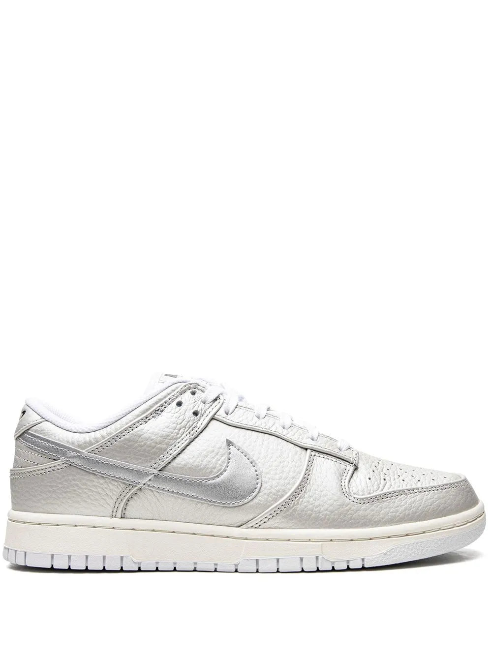 Dunk Low Metallic Silver