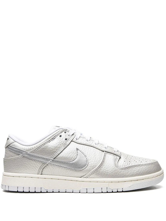 Dunk Low Metallic Silver
