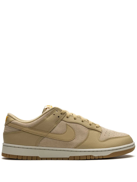 Dunk Low Wheat Suede