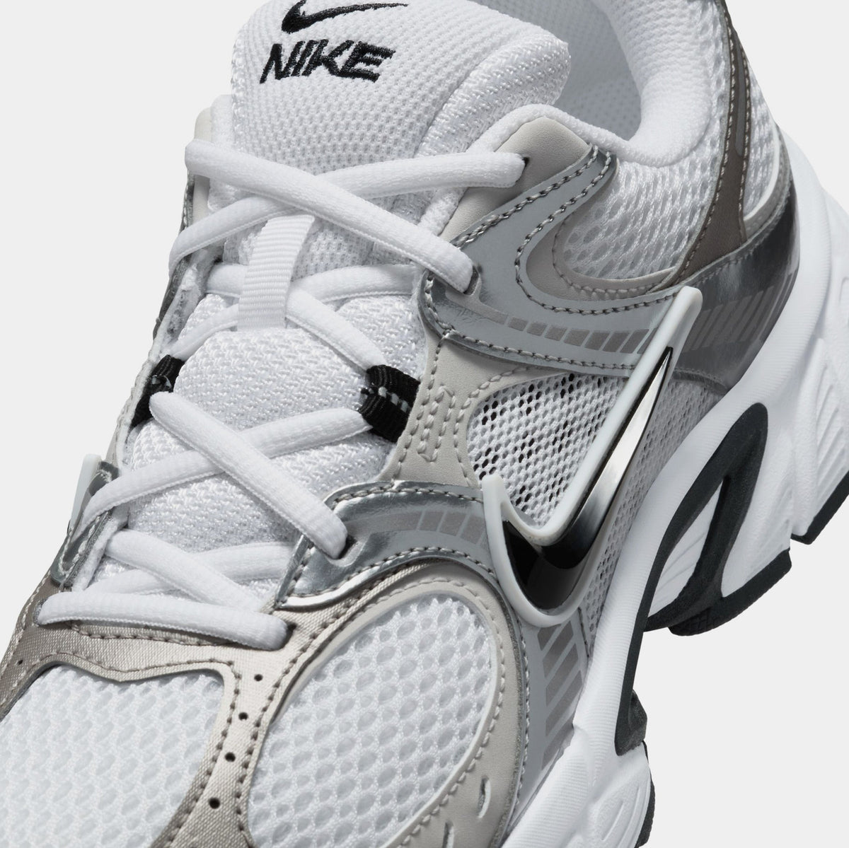 Exclusive V5 RNR Womens Running Shoes (White/Black/Vast Grey/Metallic Silver) — 5 — Detail View