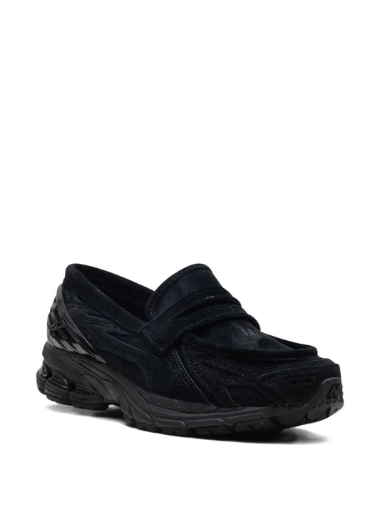 1906L Black Suede