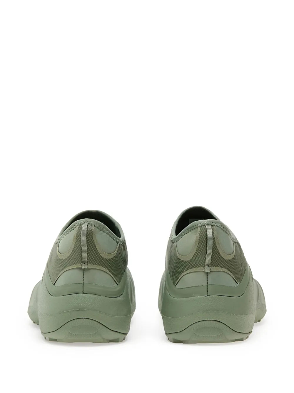X Satisfy Quick Trail Clogs