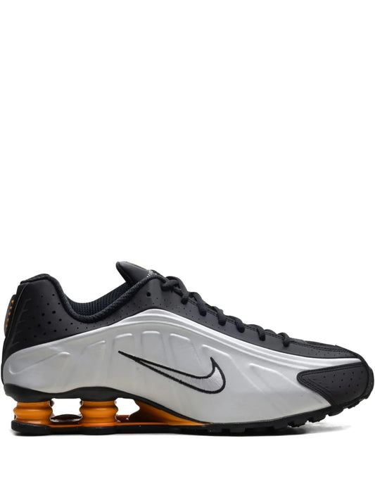 Shox R4 Black/Vast Grey/Bright Mandarin/Metallic Silver