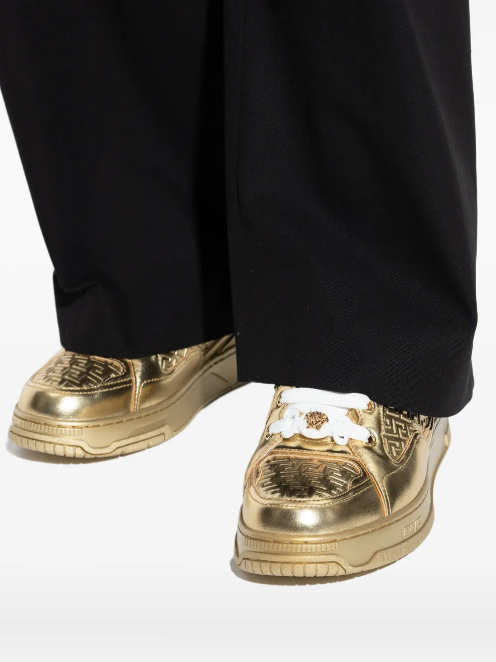 Greca-Detail Leather