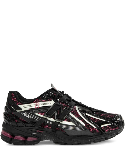 1906A Lace-Up