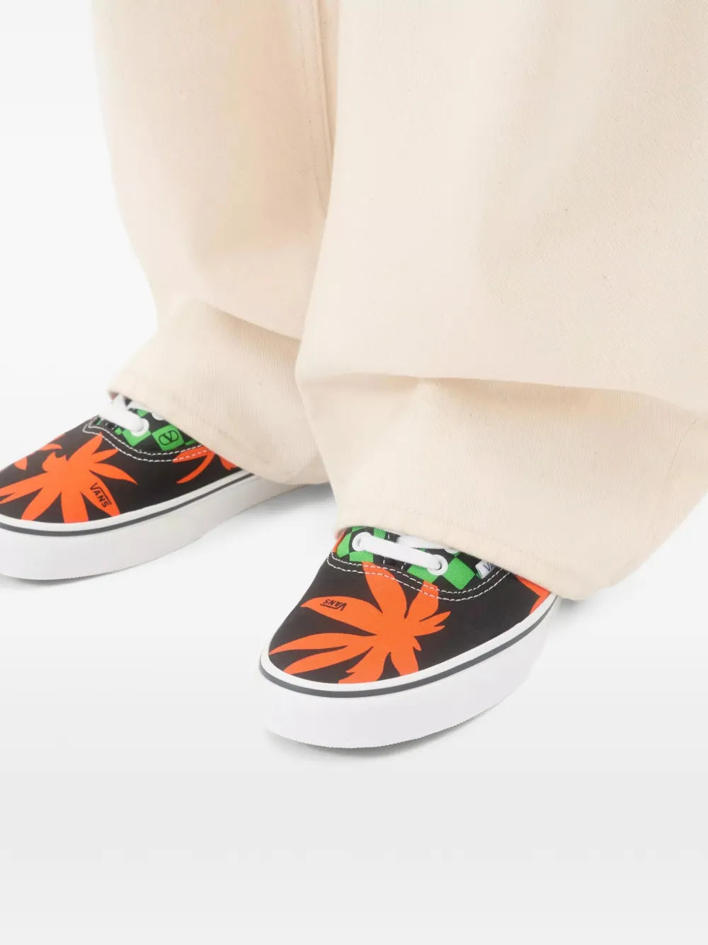X Vlogo Checkerboard And Tropical Leaves-Print