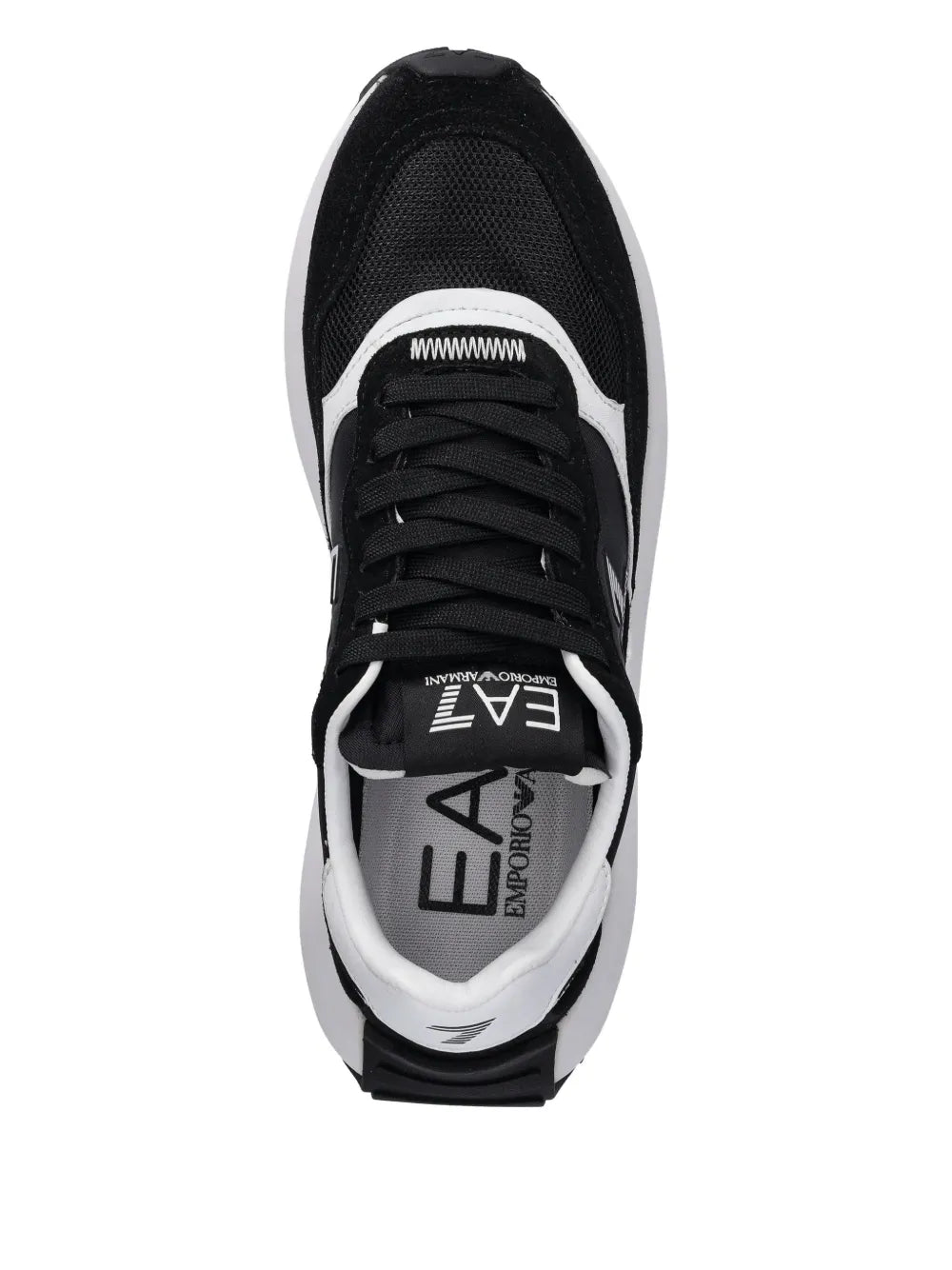Lace-Up Logo-Detail