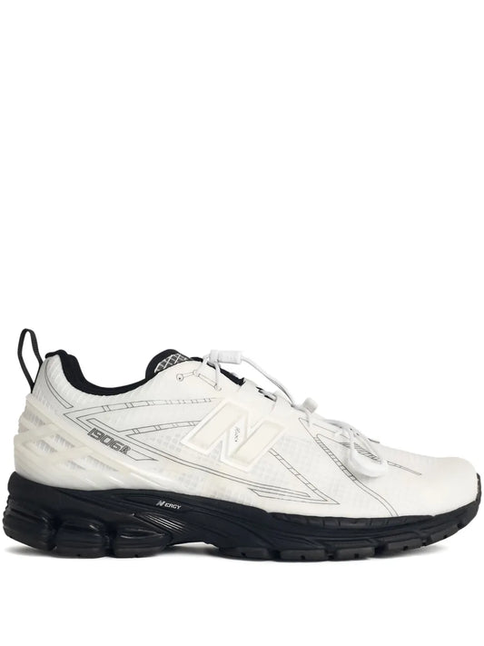 1906 Lace-Up