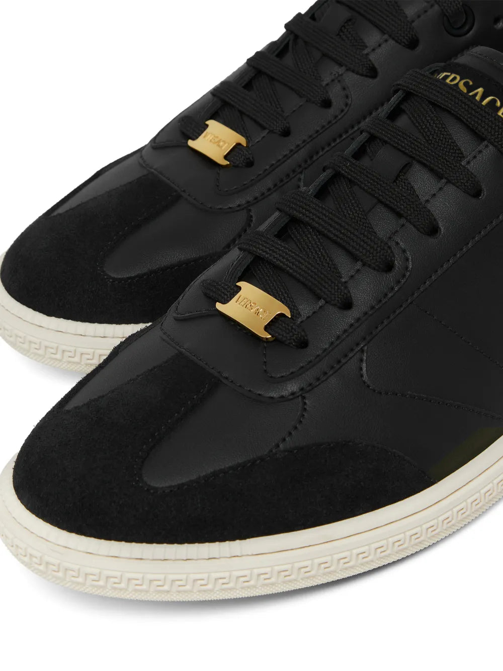 Logo-Plaque Lace-Up