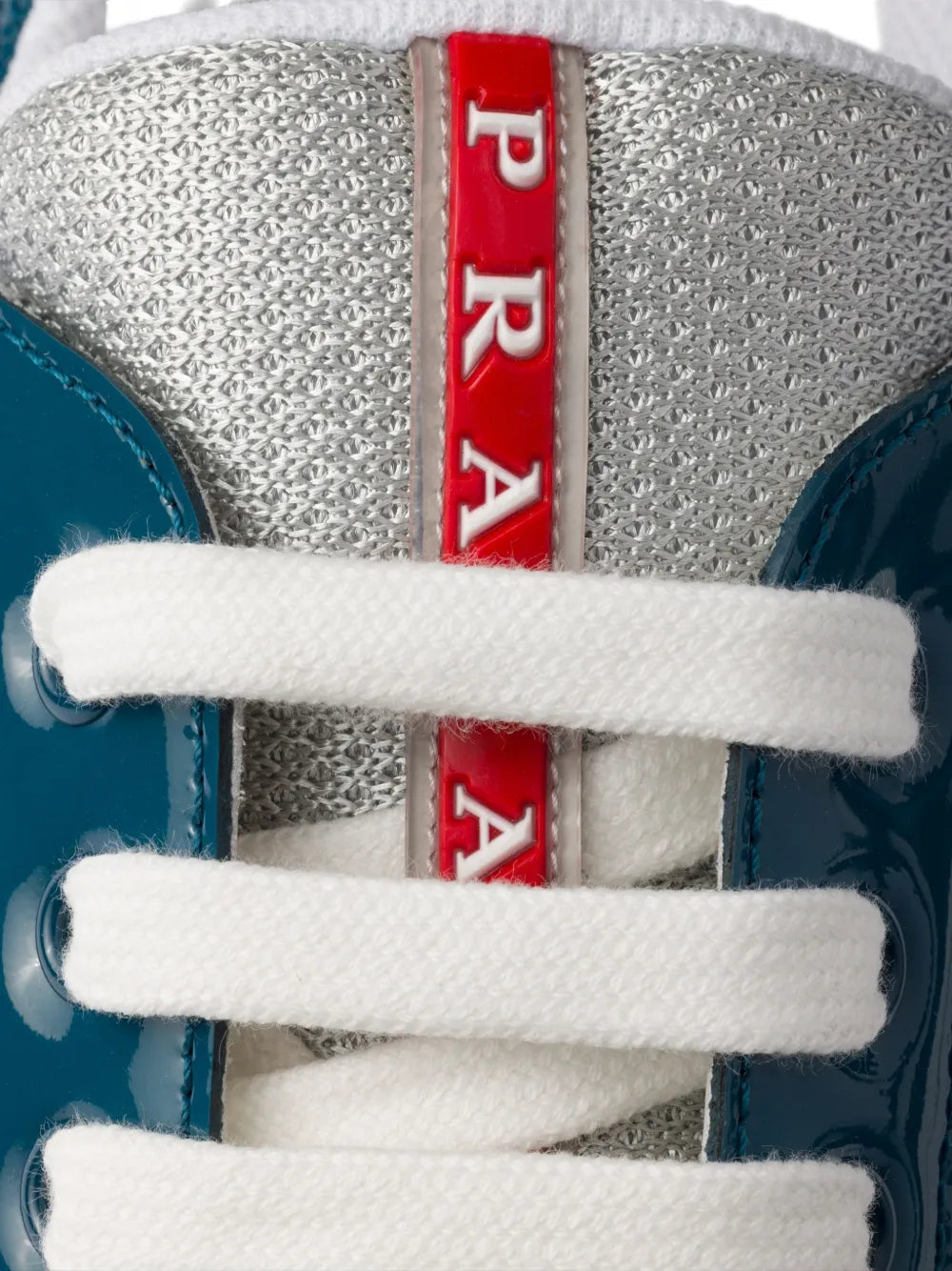 Patent-Leather Logo-Detail
