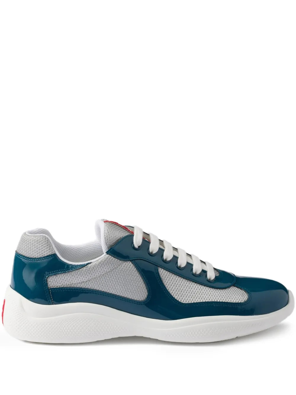 Patent-Leather Logo-Detail