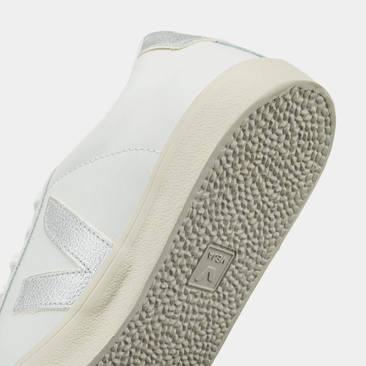 Exclusive Esplar Logo Womens Lifestyle Shoes (White/Silver) — 36 — Lifestyle View