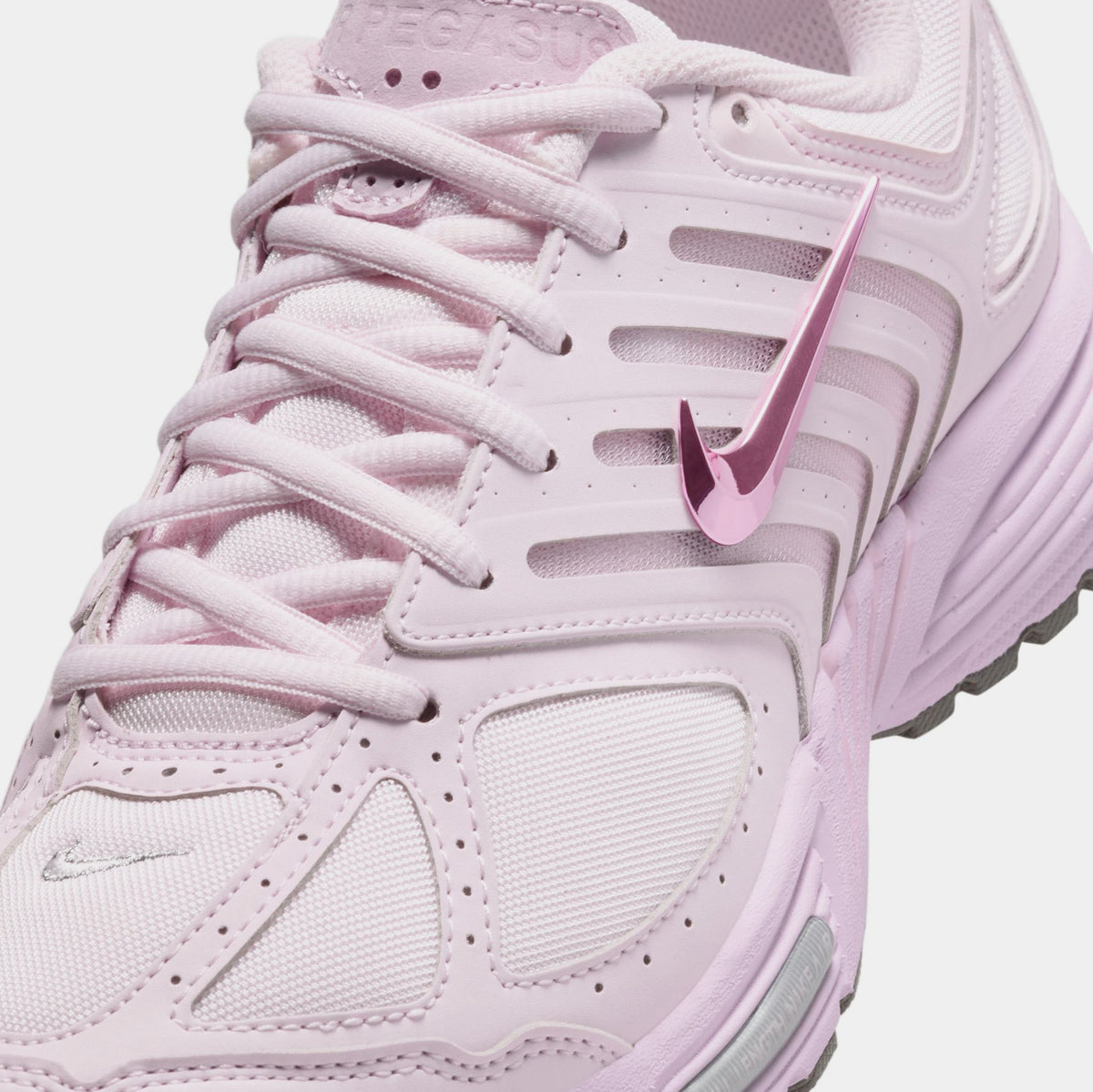 Exclusive Air Pegasus 2K5 Womens Running Shoes (Pearl Pink/Pink Foam/Regal Pink) — 5 — Detail View