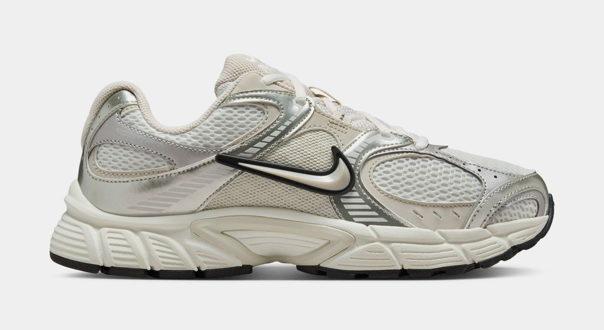 Exclusive V5 RNR Womens Running Shoes (Summit White/Light Orewood Brown/Sail/Black) — 5 — Front View