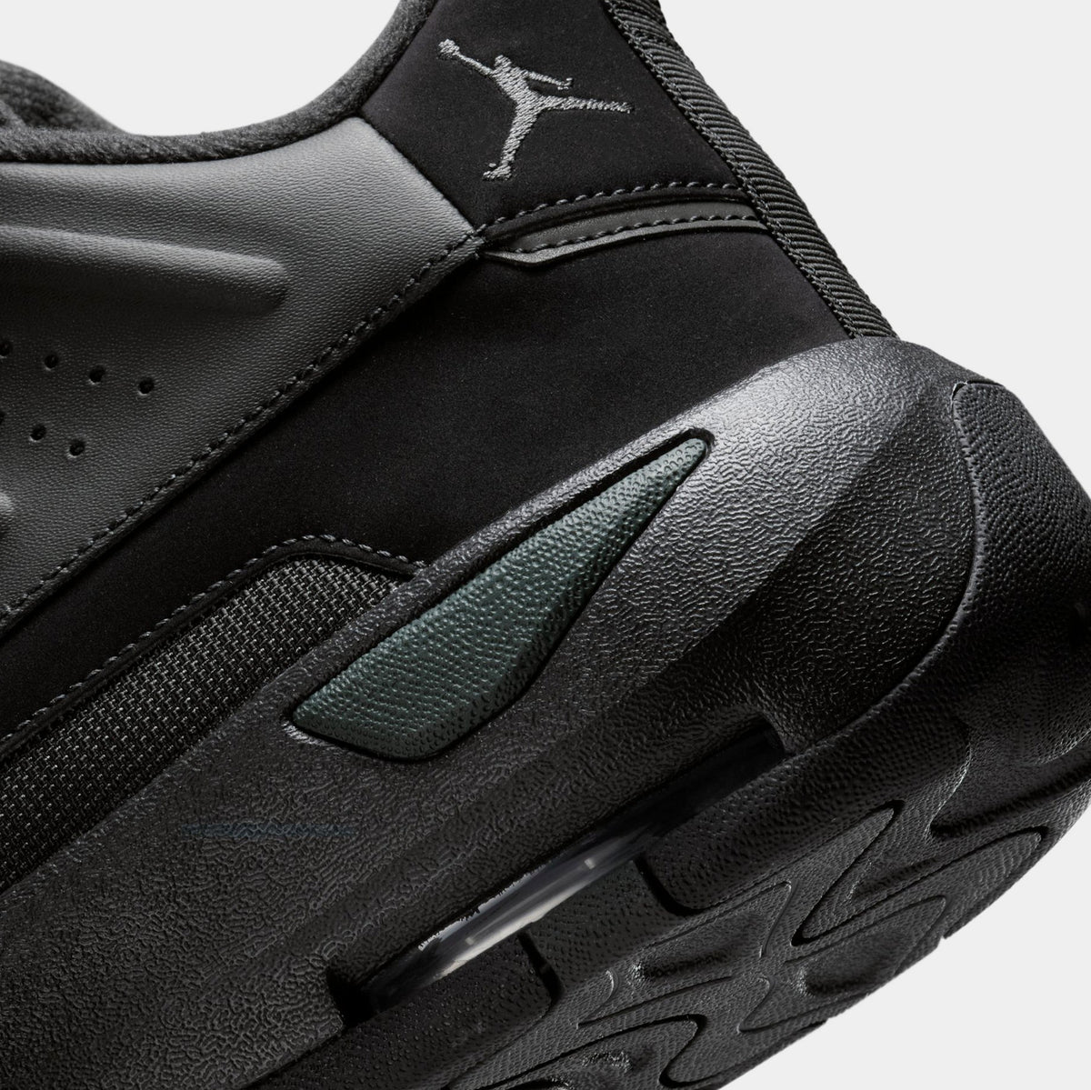 Exclusive Max Aura 7 Mens Lifestyle Shoes (Black/Anthracite) — 7 — Lifestyle View