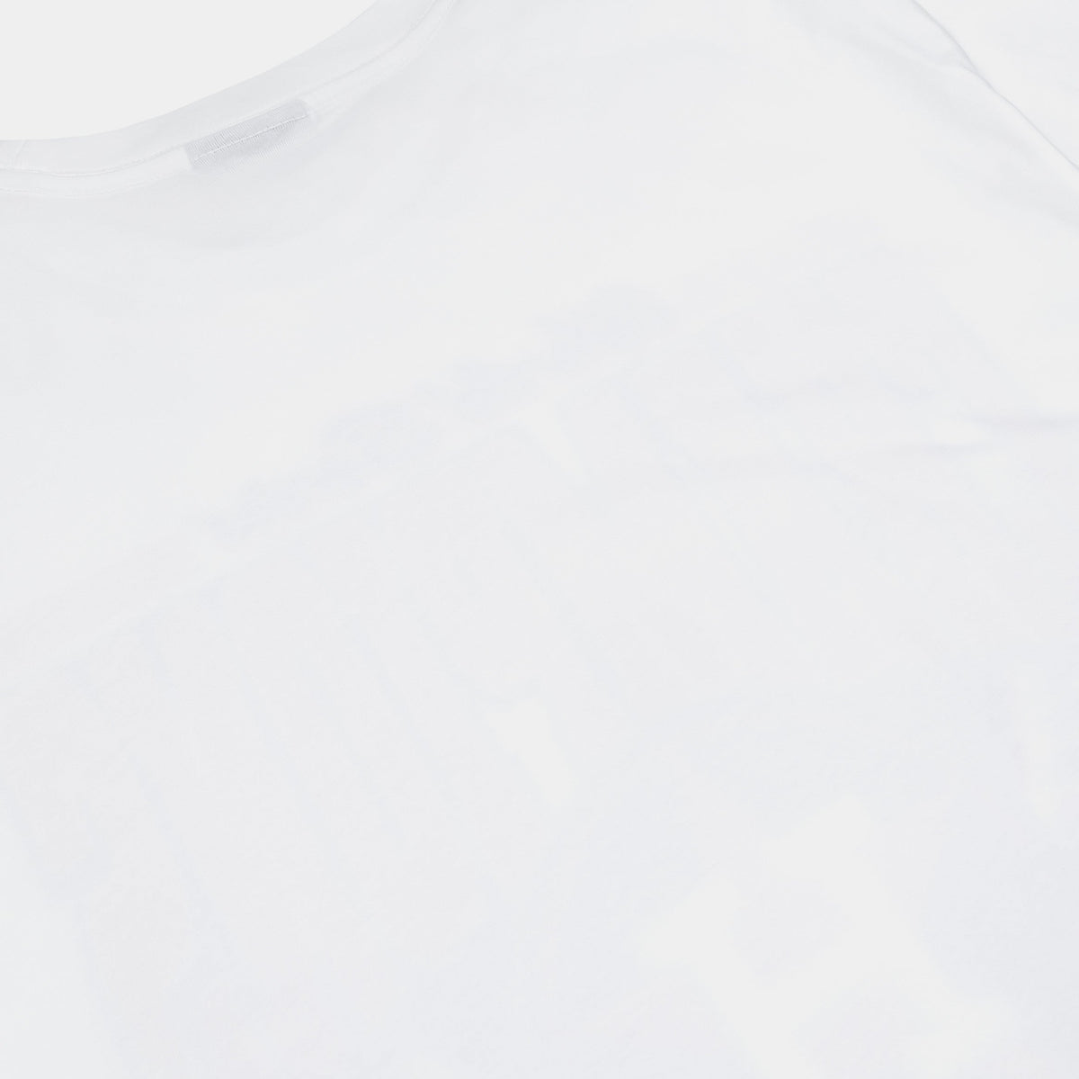 Exclusive Chicago Bulls Mens Short Sleeve Shirt (White/Red) — S — Back View