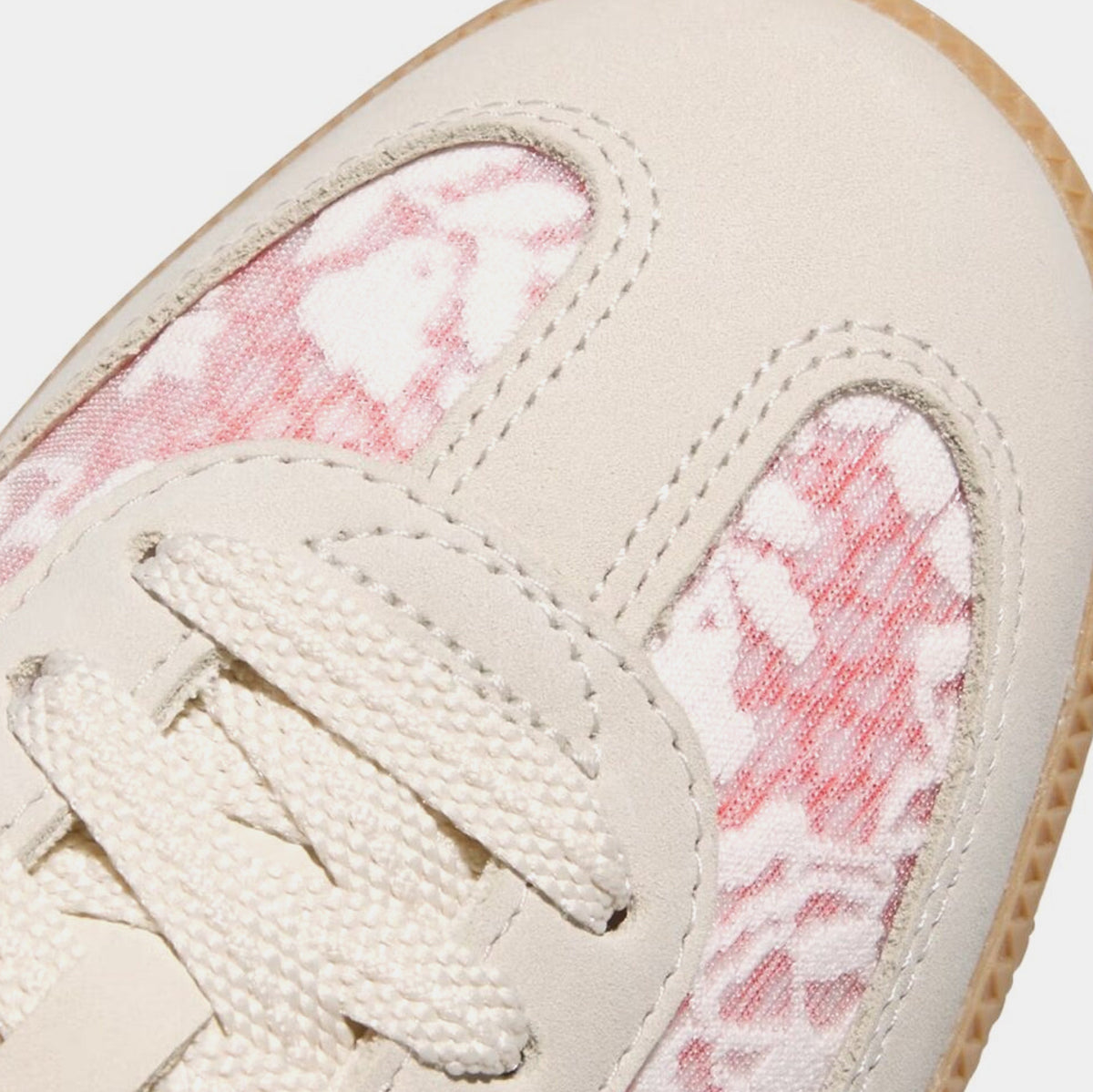Exclusive Samba OG Liberty London Womens Lifestyle Shoes (Footwear White/Cream White/Better Scarlet) — 5 — Top View