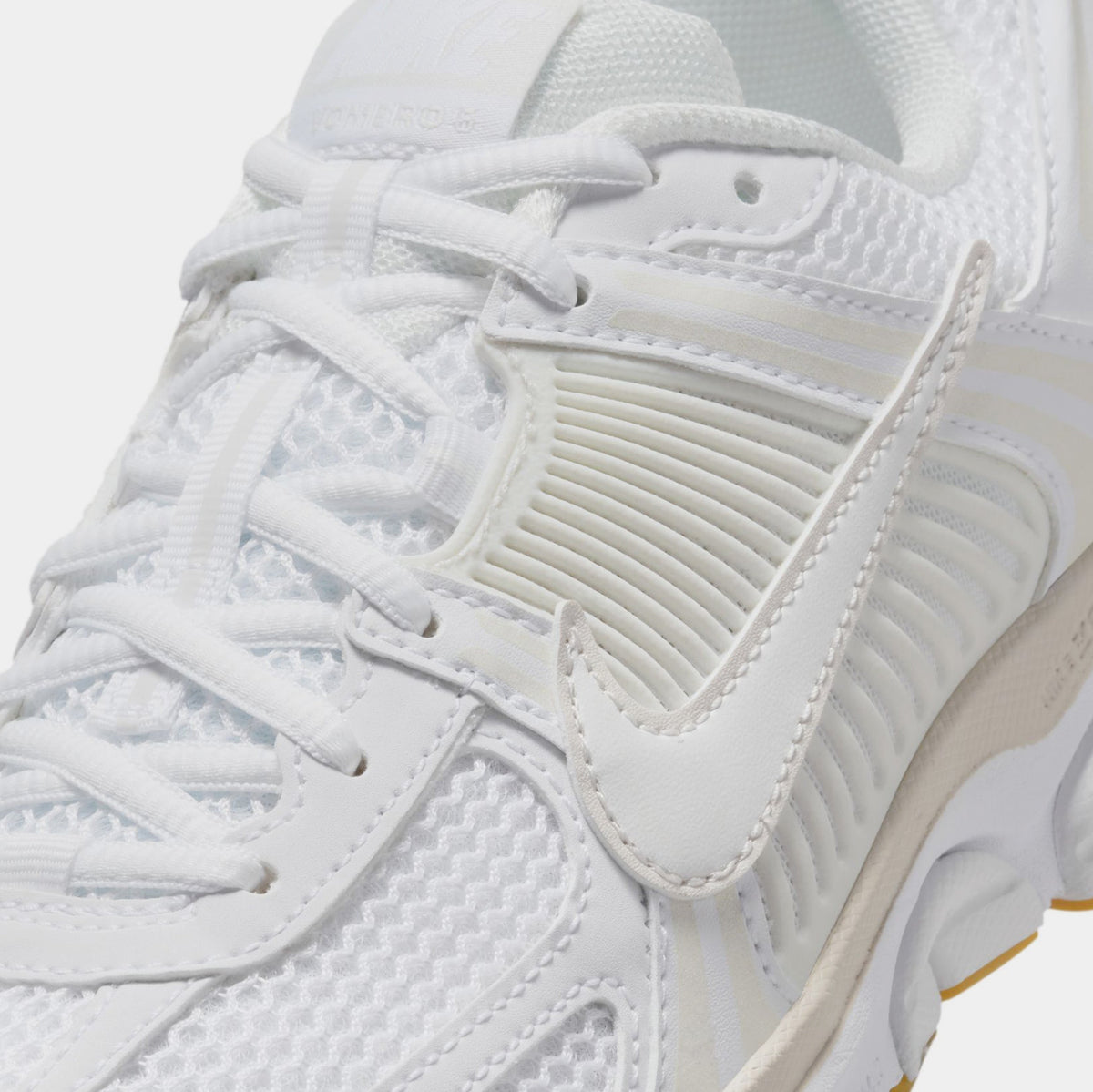 Exclusive Zoom Vomero 5 Womens Running Shoes (White/Phantom/Summit White) — 5 — Back View