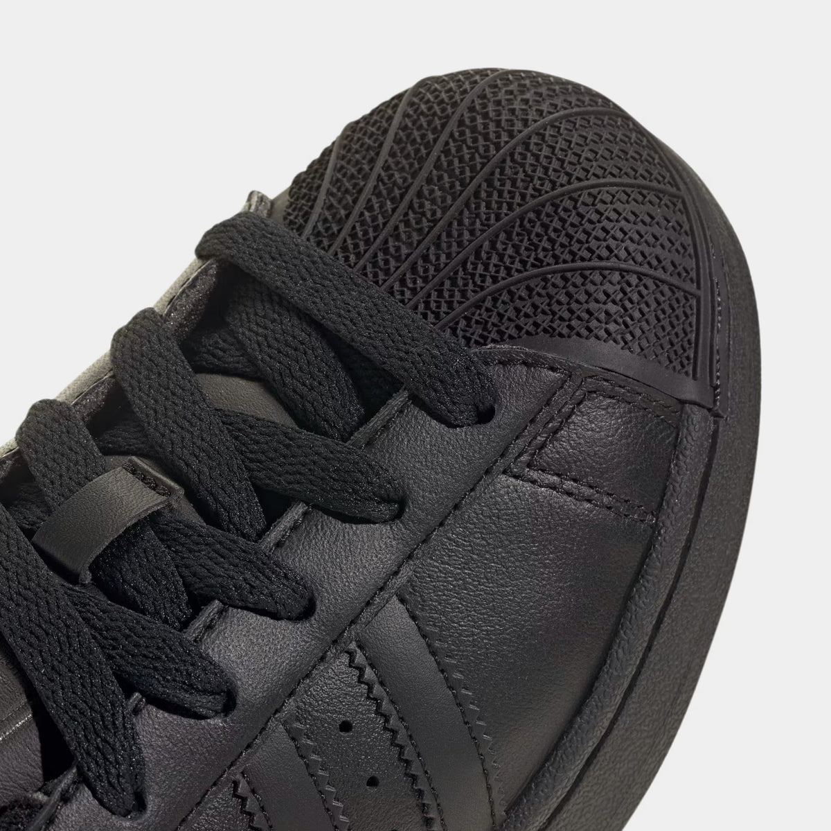 Exclusive Superstar II Grade School Lifestyle Shoes (Black) — 3Y — Top View