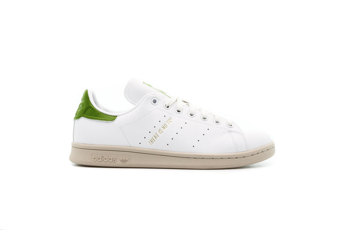 Exclusive adidas Originals x STAR WARS STAN SMITH "YODA" — 3.5 — Front View