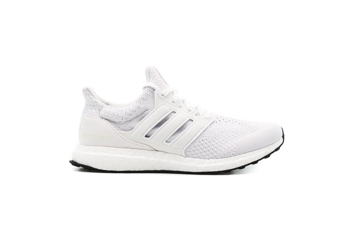 Exclusive adidas Performance ULTRABOOST 5.0 DNA "WHITE" — 3.5 — Front View